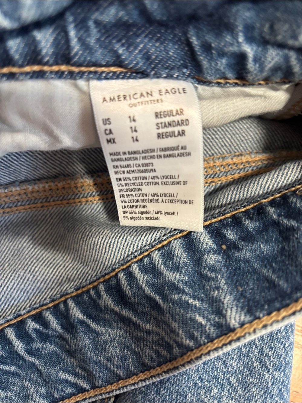 American Eagle Super High Rise Baggy Wide Leg Jeans - Picture 4 of 4
